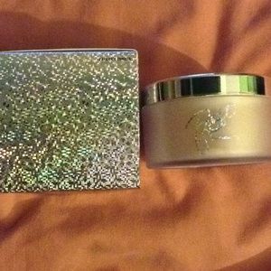 MAC Patrick's powder